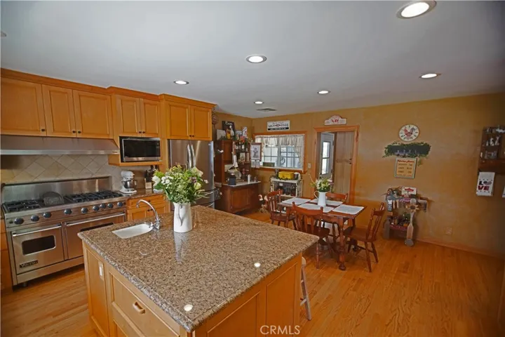 Kitchen to Laundry/ Backyard