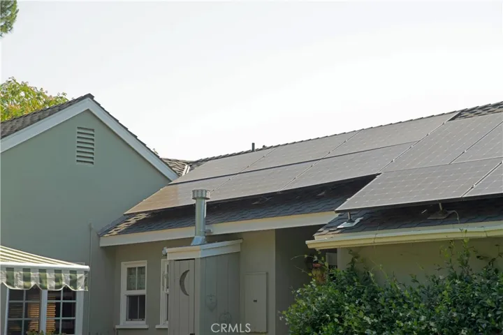 Solar Panels 2 (+2 more on side)