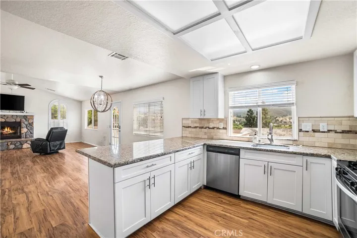 14844 Littleboy Drive, Lake Hughes, California 93532