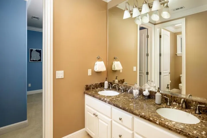 915 Berkeley Avenue, Menlo Park, California 94025