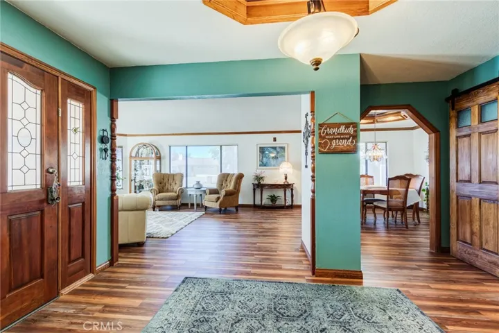 FOYER
