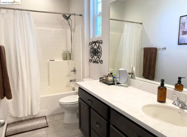 191 Amberwind Cir, Oakley, California 94561