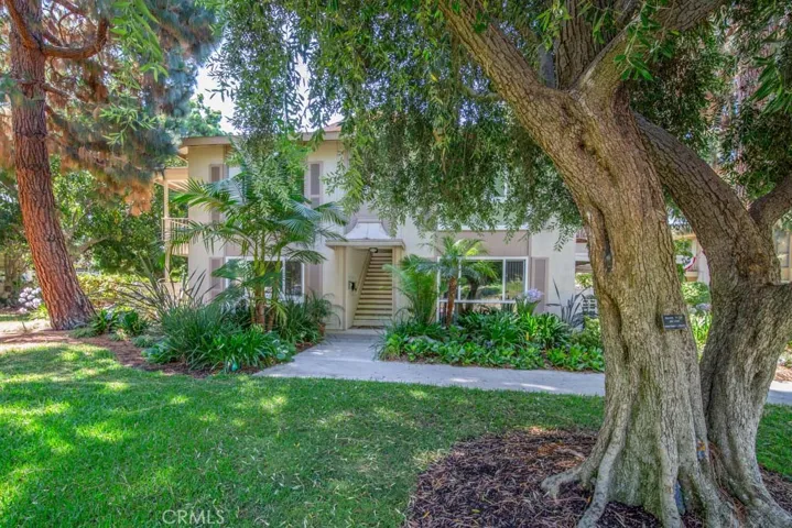 175 Avenida Majorca N, Laguna Woods, California 92637