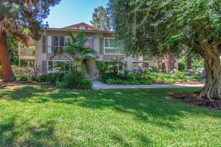 175 Avenida Majorca N, Laguna Woods, California 92637