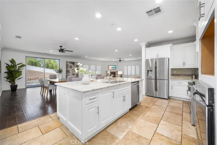 22800 Granite Dome Pl, Canyon Lake, California 92587
