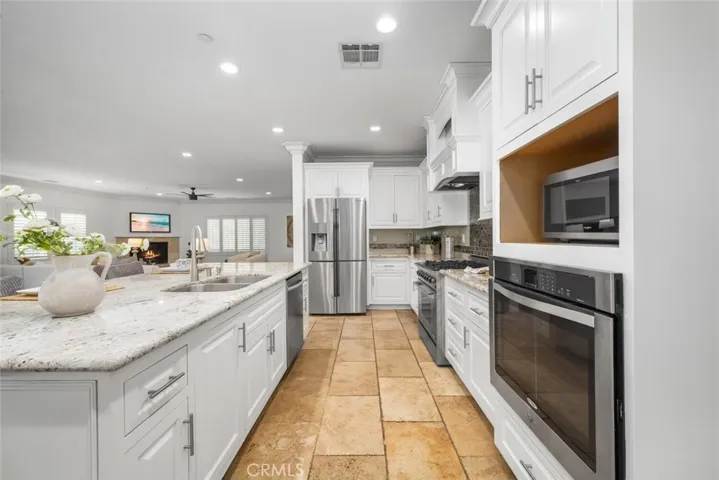22800 Granite Dome Pl, Canyon Lake, California 92587