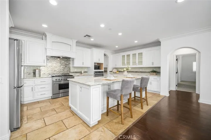 22800 Granite Dome Pl, Canyon Lake, California 92587