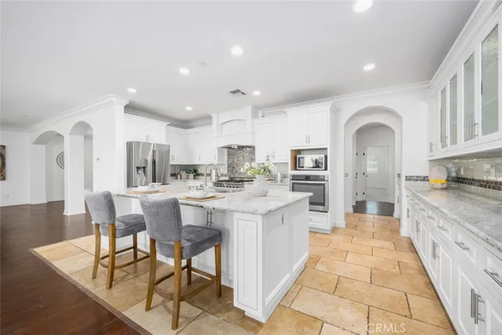 22800 Granite Dome Pl, Canyon Lake, California 92587