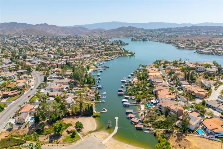 22800 Granite Dome Pl, Canyon Lake, California 92587