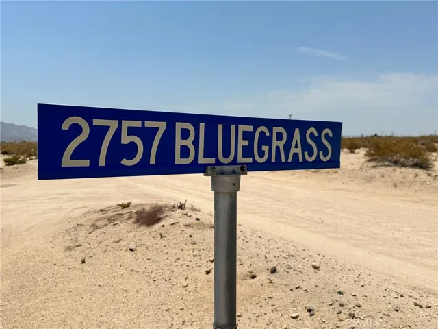 2757 Bluegrass Avenue, 29 Palms, California 92277