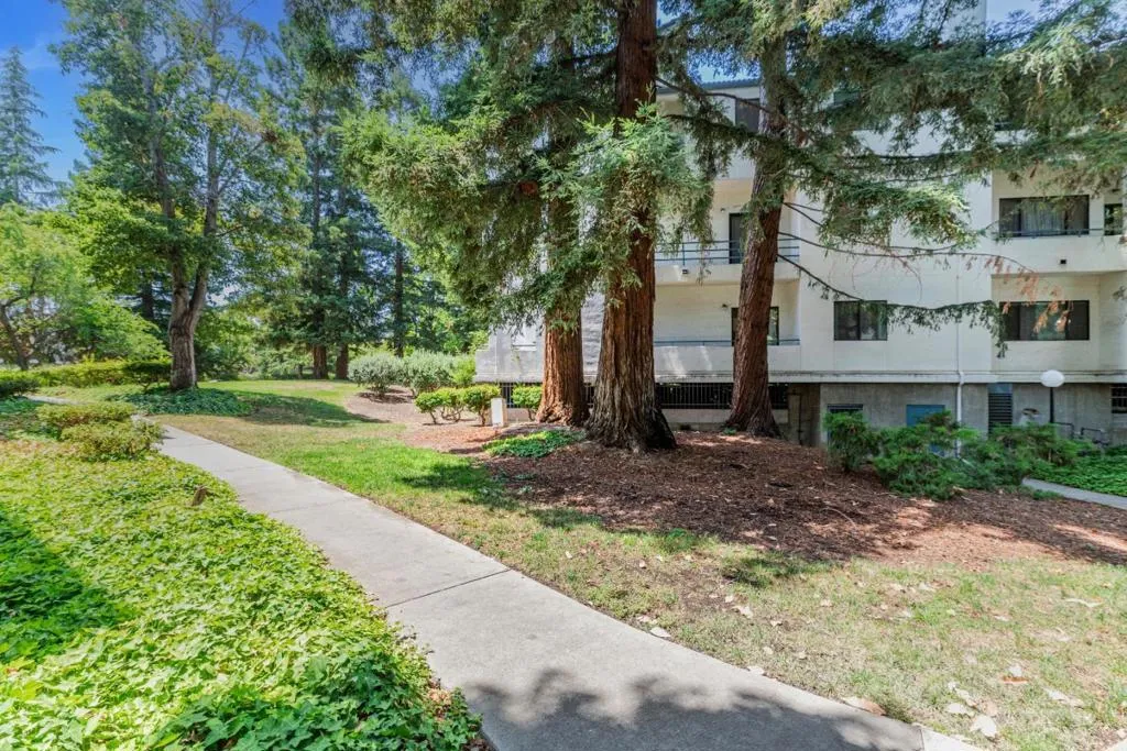 4681 Albany Circle 146, San Jose, California 95129 home-pic-16