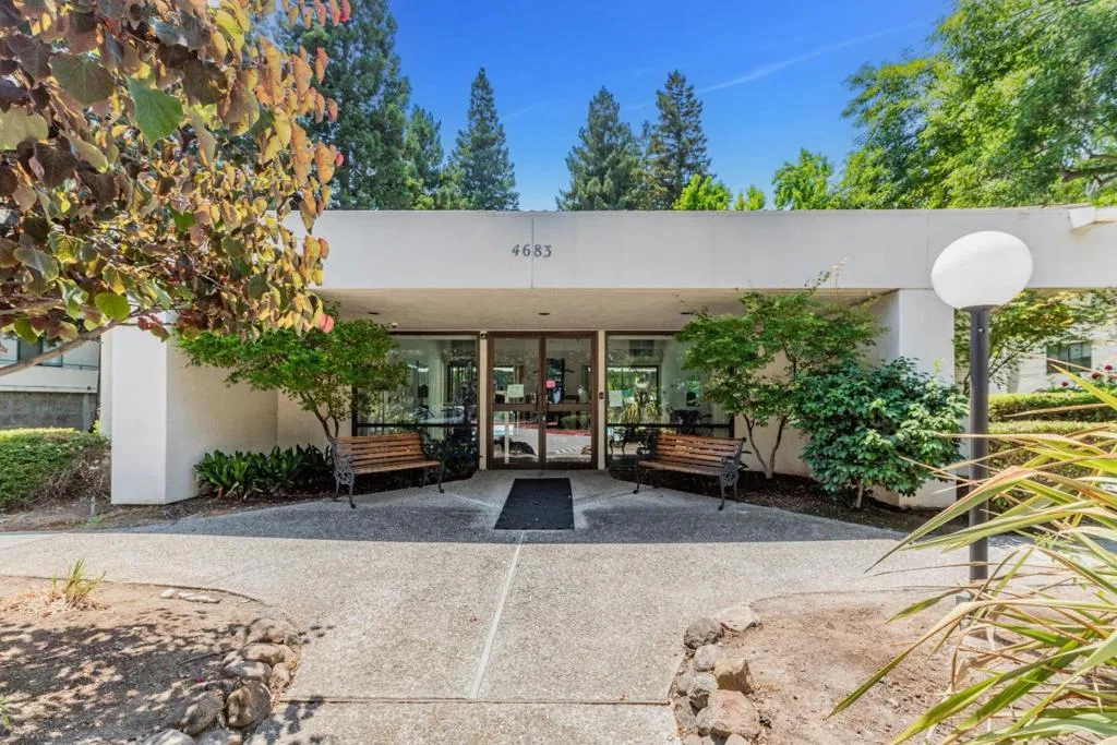 4681 Albany Circle 146, San Jose, California 95129 home-pic-24