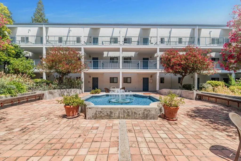 4681 Albany Circle 146, San Jose, California 95129 home-pic-21