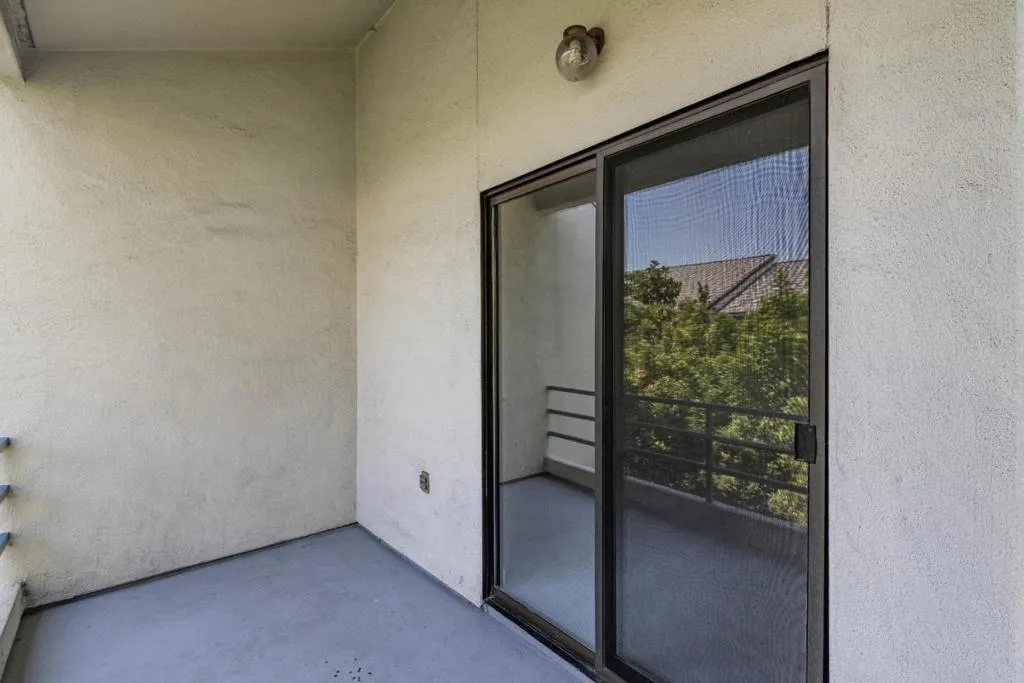 4681 Albany Circle 146, San Jose, California 95129 home-pic-26
