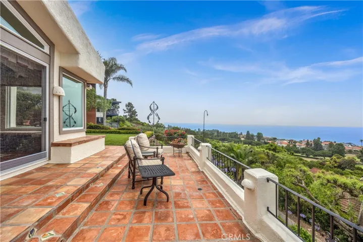 30125 Avenida Classica, Rancho Palos Verdes, California 90275