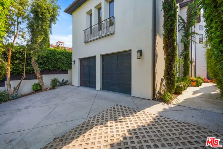 536 N Crescent Heights Boulevard, Los Angeles, California 90048