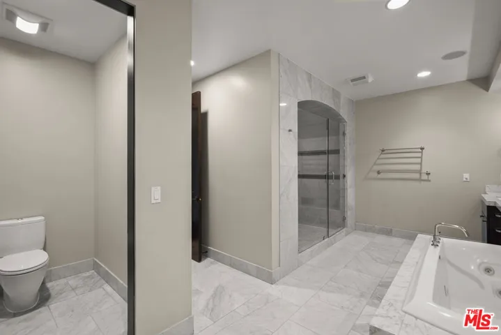 536 N Crescent Heights Boulevard, Los Angeles, California 90048