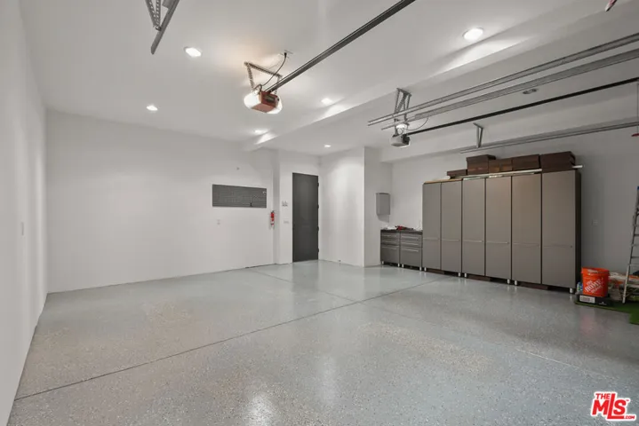 536 N Crescent Heights Boulevard, Los Angeles, California 90048