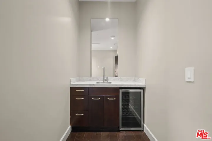 536 N Crescent Heights Boulevard, Los Angeles, California 90048