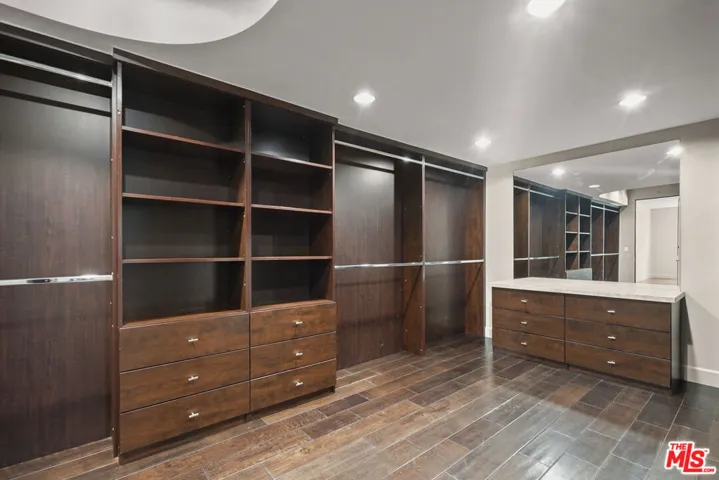 536 N Crescent Heights Boulevard, Los Angeles, California 90048