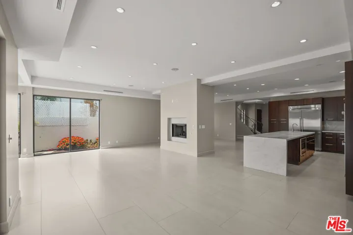 536 N Crescent Heights Boulevard, Los Angeles, California 90048