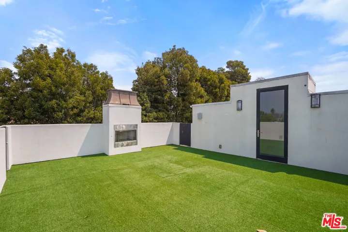 536 N Crescent Heights Boulevard, Los Angeles, California 90048