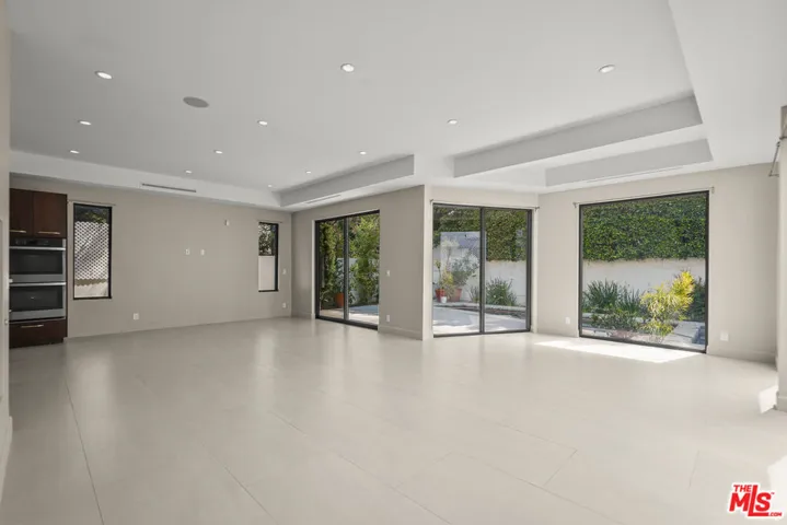 536 N Crescent Heights Boulevard, Los Angeles, California 90048