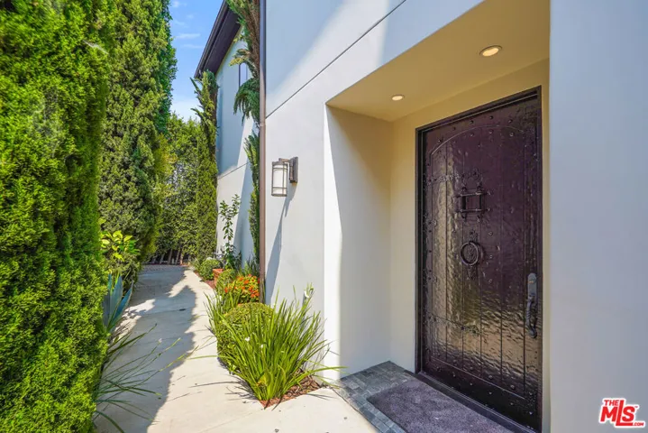 536 N Crescent Heights Boulevard, Los Angeles, California 90048