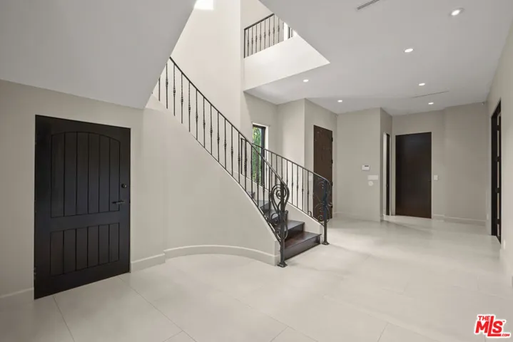 536 N Crescent Heights Boulevard, Los Angeles, California 90048