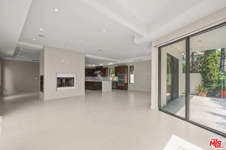 536 N Crescent Heights Boulevard, Los Angeles, California 90048