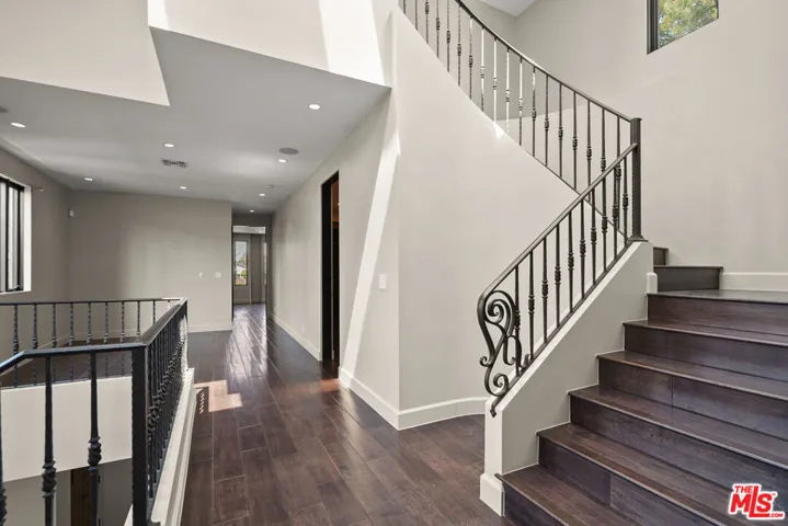 536 N Crescent Heights Boulevard, Los Angeles, California 90048