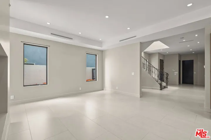 536 N Crescent Heights Boulevard, Los Angeles, California 90048