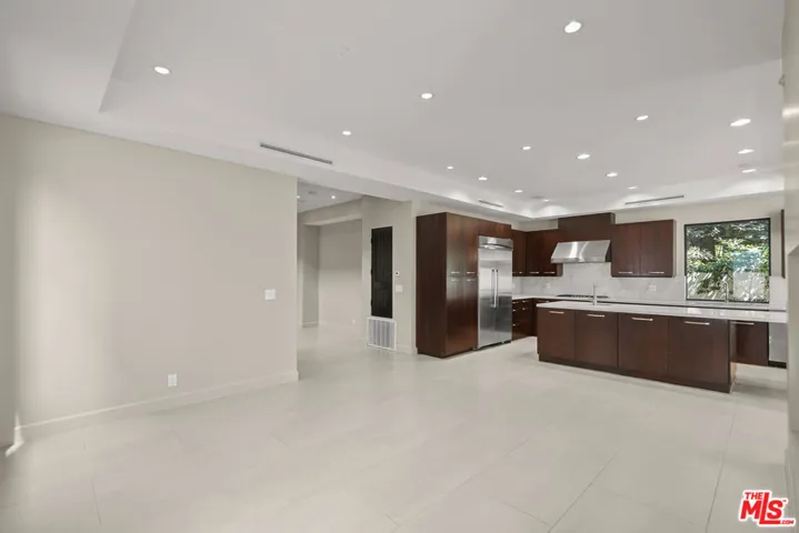 536 N Crescent Heights Boulevard, Los Angeles, California 90048