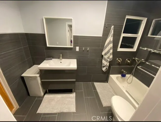 6858 Quinton Lane, Tujunga, California 91042