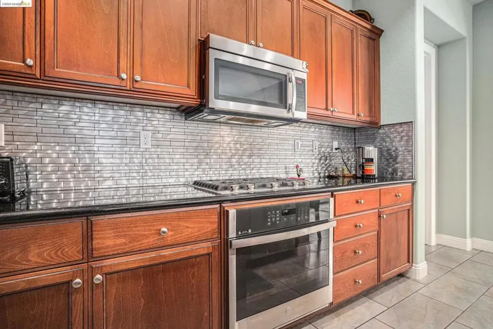 1080 Pomerol Cir, Brentwood, California 94513