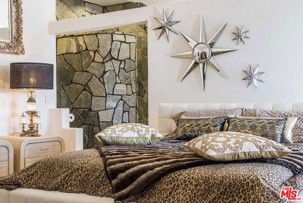 3569 Calmada Rd Road, Pioneertown, California 92268 home-pic-14