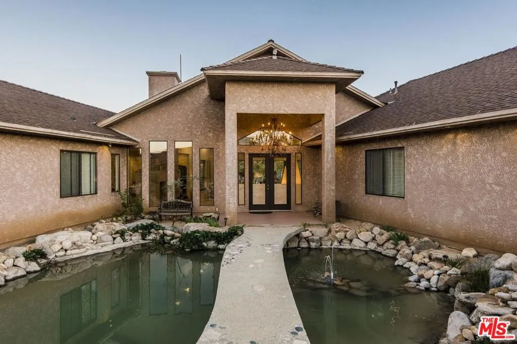 3569 Calmada Rd Road, Pioneertown, California 92268 home-pic-6