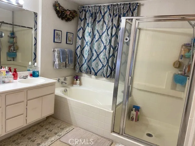 Master bedroom Bathroom