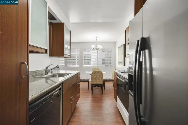 360 Vernon St 212, Oakland, California 94610