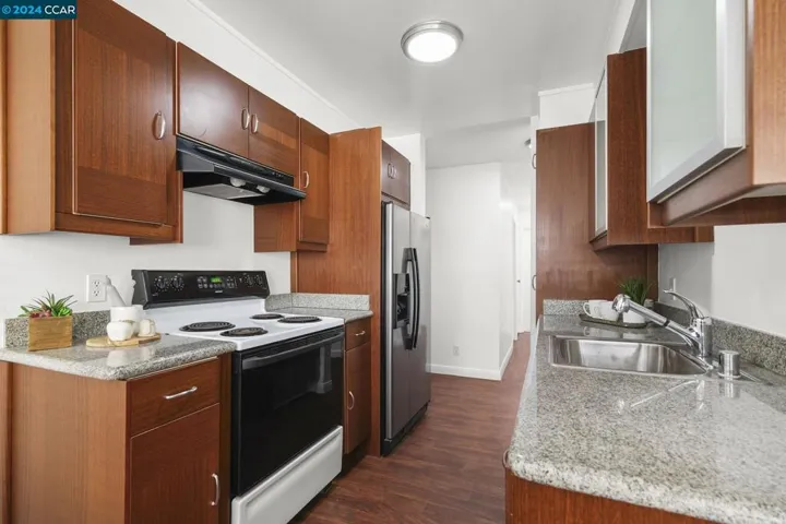 360 Vernon St 212, Oakland, California 94610