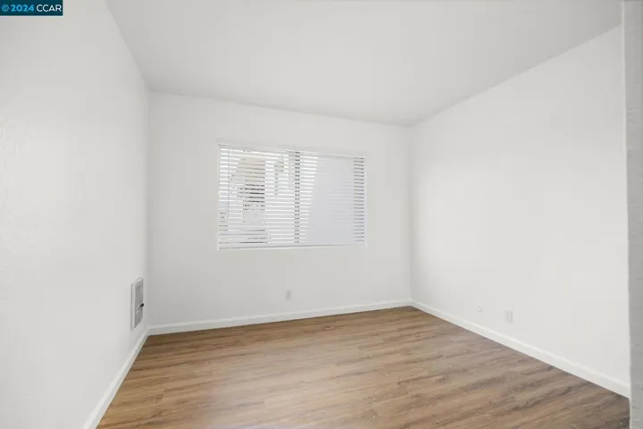 360 Vernon St 212, Oakland, California 94610