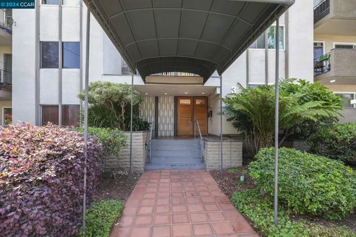 360 Vernon St 212, Oakland, California 94610