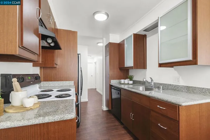 360 Vernon St 212, Oakland, California 94610