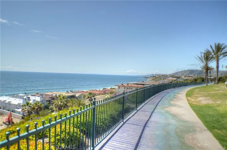 Walkway and Salt Creek Beach Park access across the street from the unit.