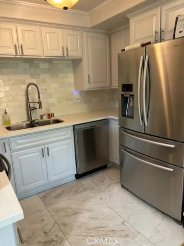 7308 Corbin Avenue M, Reseda, California 91335