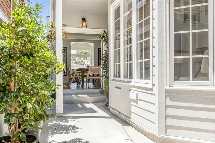 608 & 608.5 Acacia Avenue, Corona Del Mar, California 92625