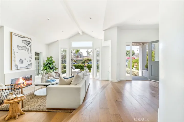 608 & 608.5 Acacia Avenue, Corona Del Mar, California 92625