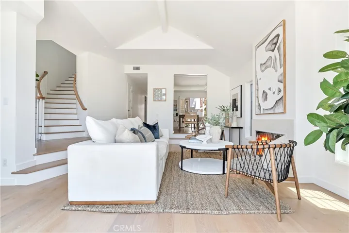 608 & 608.5 Acacia Avenue, Corona Del Mar, California 92625
