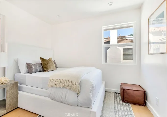 608 & 608.5 Acacia Avenue, Corona Del Mar, California 92625
