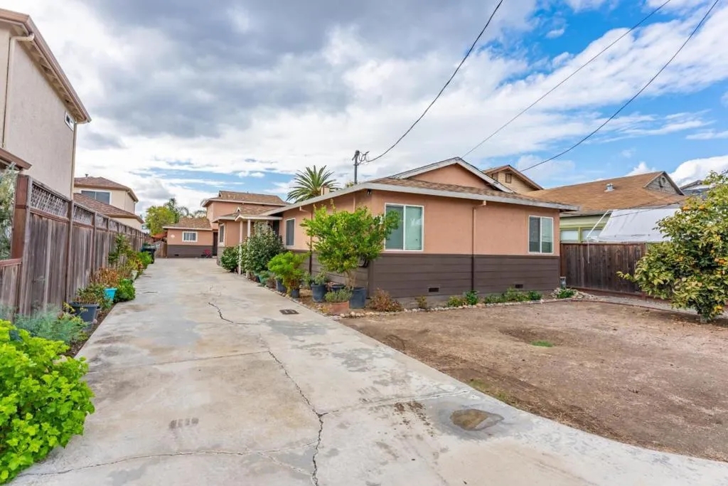 4230 Bassett Street 2, Santa Clara, California 95054 home-pic-35